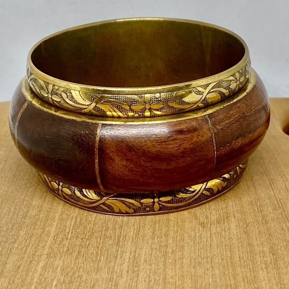 𝅺WOODEN bracelet brass accents bangle foliage wide HOST PICK! Brown gold